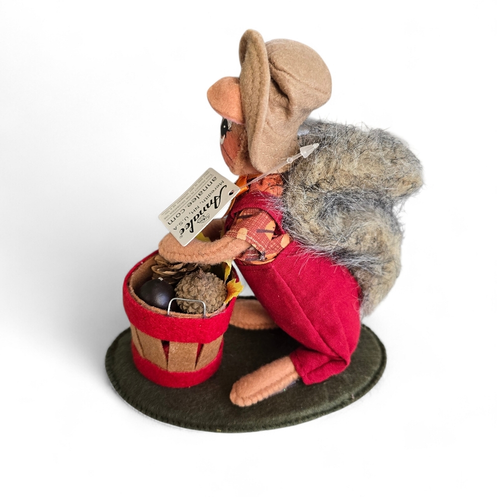 Vintage Annalee Autumn Squirrel with Acorn Basket Fall Harvest Decor Collectible - Picture 4 of 10
